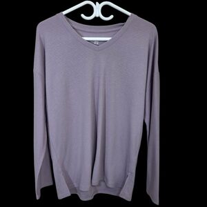 ⭐️Rllen Tracy Lavender Long Sleeve Top Size MED